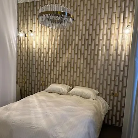 Otentik Art Deco شقة