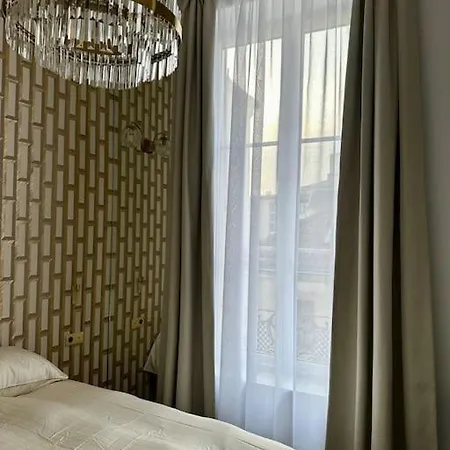 Otentik Art Deco *